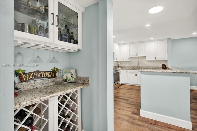 1516 S Lakeside Drive 105, Lake Worth, FL 33460
