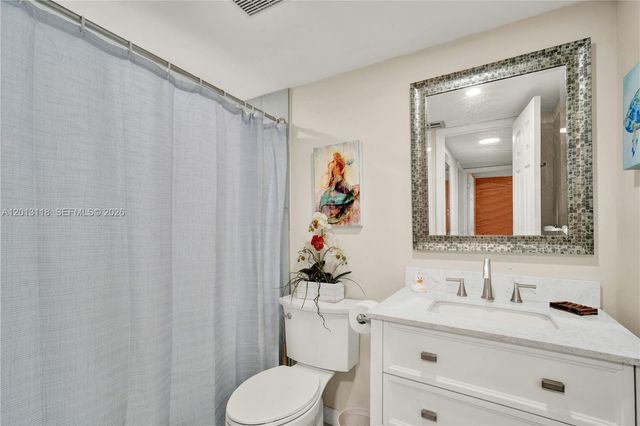 1516 S Lakeside Drive 105, Lake Worth, FL 33460