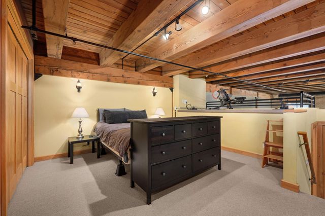 289 5th Street E 403, Saint Paul, MN 55101