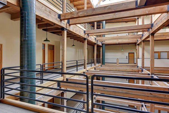 289 5th Street E 403, Saint Paul, MN 55101