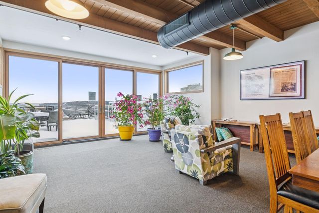 289 5th Street E 403, Saint Paul, MN 55101