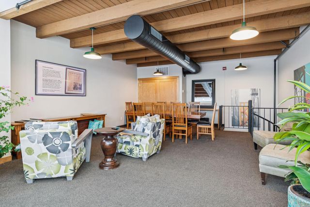 289 5th Street E 403, Saint Paul, MN 55101