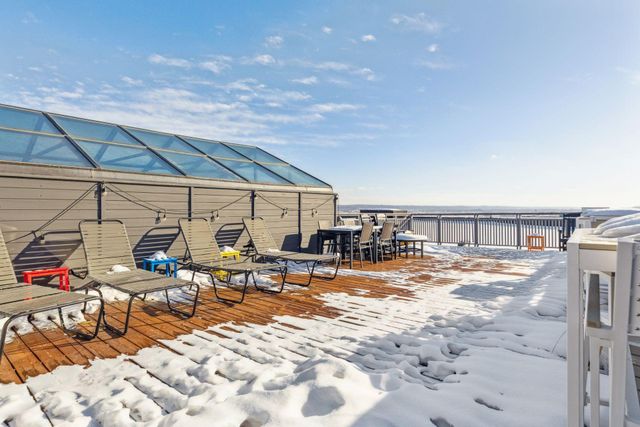 289 5th Street E 403, Saint Paul, MN 55101