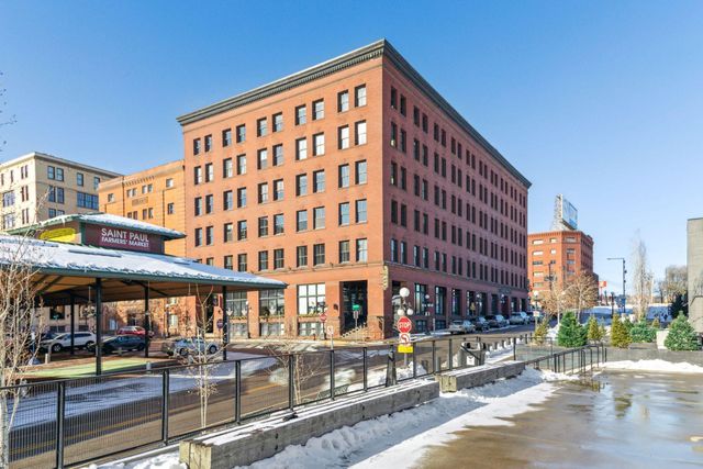 289 5th Street E 403, Saint Paul, MN 55101
