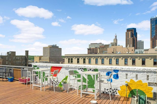 289 5th Street E 403, Saint Paul, MN 55101