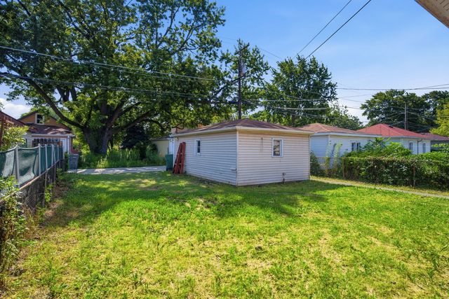 1112 S Taylor Avenue, Oak Park, IL 60304