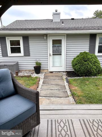 29 EVANS RD, Norristown, PA 19403