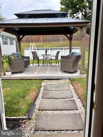 29 EVANS RD, Norristown, PA 19403
