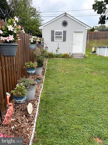 29 EVANS RD, Norristown, PA 19403