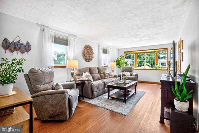 29 EVANS RD, Norristown, PA 19403