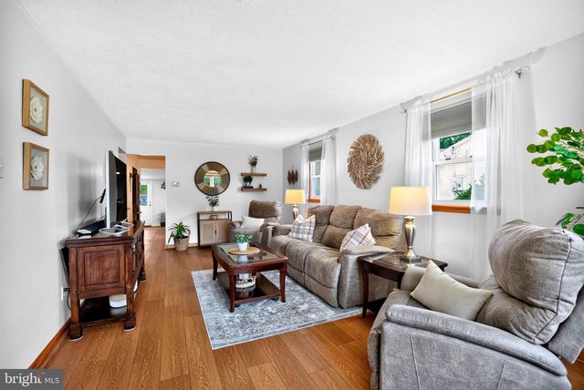 29 EVANS RD, Norristown, PA 19403