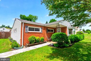 29 EVANS RD, Norristown, PA 19403