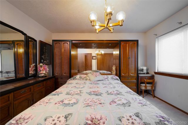 28237 W Huron River Drive, Flat Rock, MI 48134