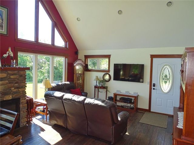E560 Cedar Road, Eau Claire, WI 54701