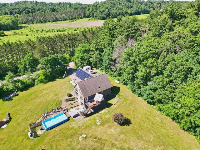 E560 Cedar Road, Eau Claire, WI 54701