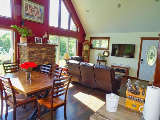 E560 Cedar Road, Eau Claire, WI 54701