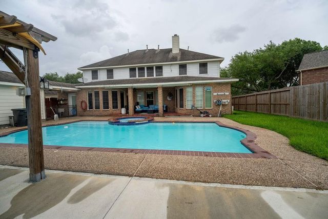 2006 Pebble Lane, Friendswood, TX 77546