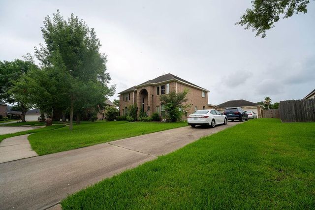 2006 Pebble Lane, Friendswood, TX 77546