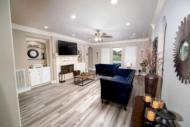2006 Pebble Lane, Friendswood, TX 77546