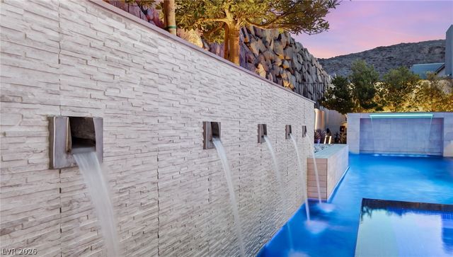 2211 Overlook Canyon Lane, Henderson, NV 89052