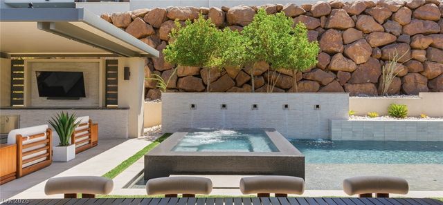 2211 Overlook Canyon Lane, Henderson, NV 89052