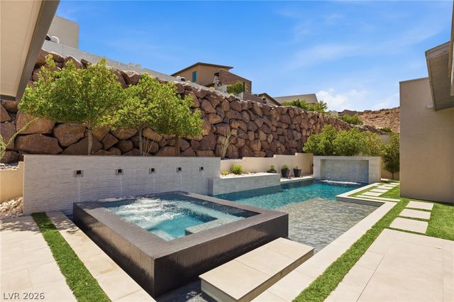 2211 Overlook Canyon Lane, Henderson, NV 89052
