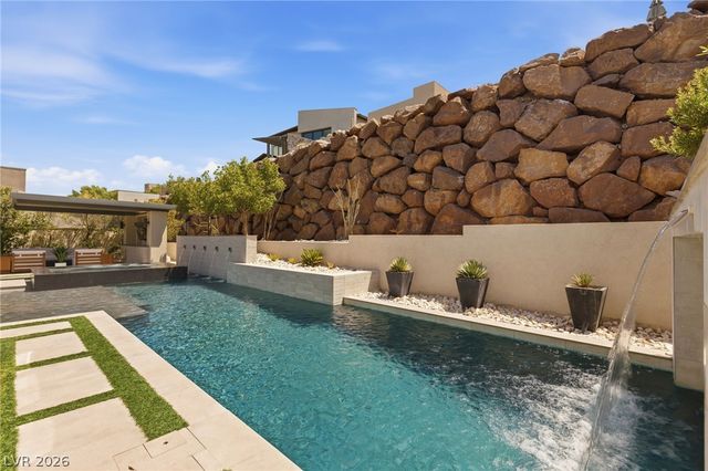 2211 Overlook Canyon Lane, Henderson, NV 89052