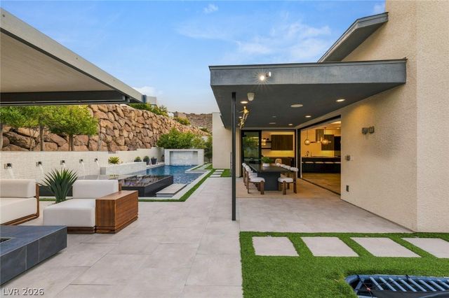 2211 Overlook Canyon Lane, Henderson, NV 89052