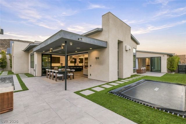 2211 Overlook Canyon Lane, Henderson, NV 89052