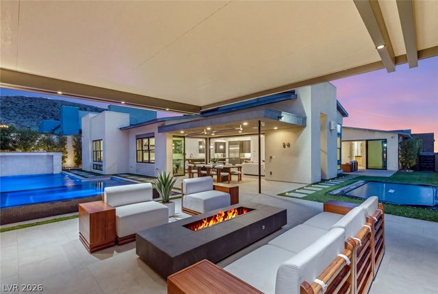 2211 Overlook Canyon Lane, Henderson, NV 89052