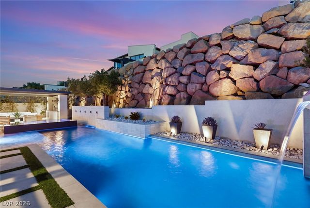 2211 Overlook Canyon Lane, Henderson, NV 89052