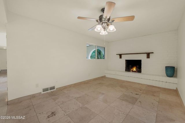 1015 N Camino Del Codorniz, Tucson, AZ 85748