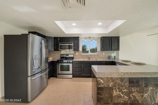 1015 N Camino Del Codorniz, Tucson, AZ 85748