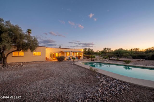 1015 N Camino Del Codorniz, Tucson, AZ 85748