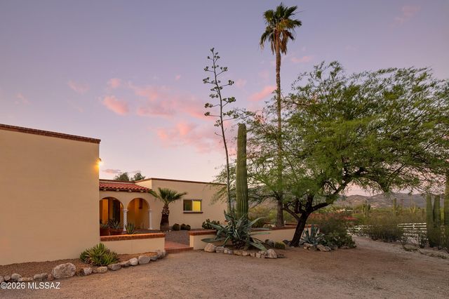 1015 N Camino Del Codorniz, Tucson, AZ 85748