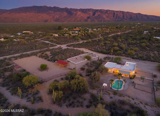 1015 N Camino Del Codorniz, Tucson, AZ 85748