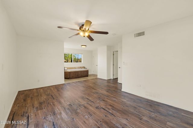 1015 N Camino Del Codorniz, Tucson, AZ 85748