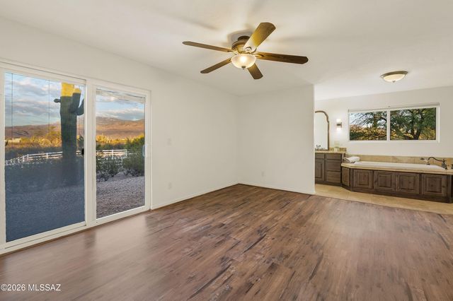 1015 N Camino Del Codorniz, Tucson, AZ 85748