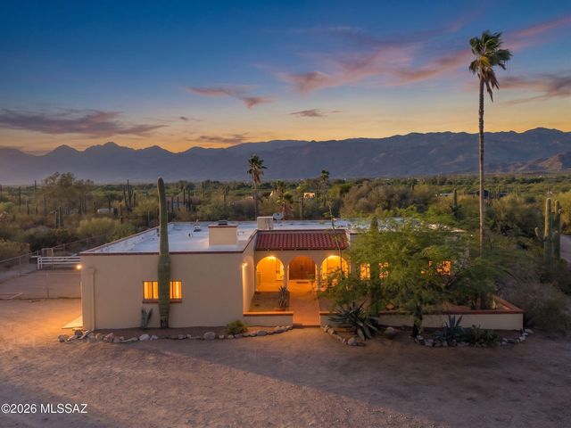 1015 N Camino Del Codorniz, Tucson, AZ 85748