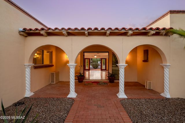 1015 N Camino Del Codorniz, Tucson, AZ 85748