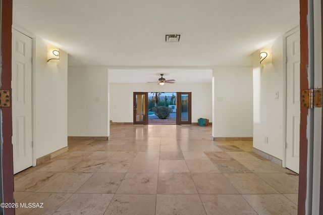 1015 N Camino Del Codorniz, Tucson, AZ 85748