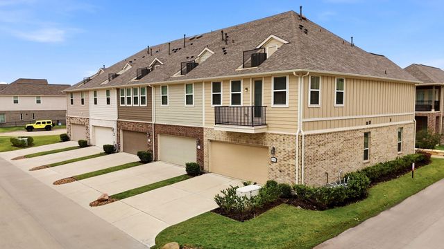 9466 Caddo Ridge Lane, Cypress, TX 77433