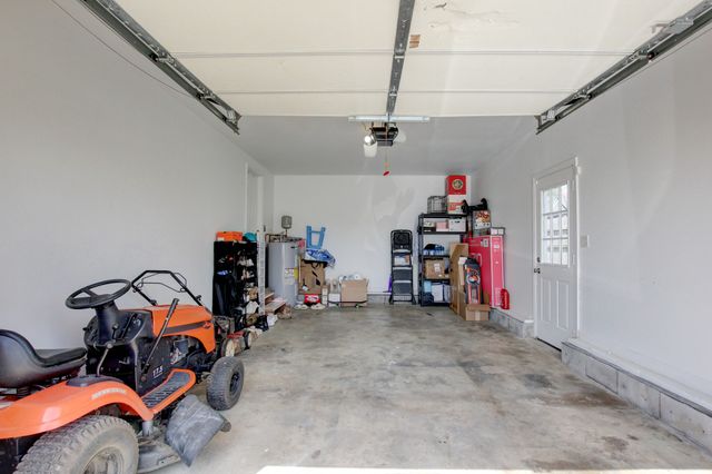 112 Pappy Dr, Oak Grove, KY 42262