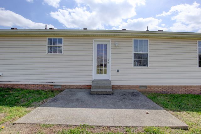 112 Pappy Dr, Oak Grove, KY 42262