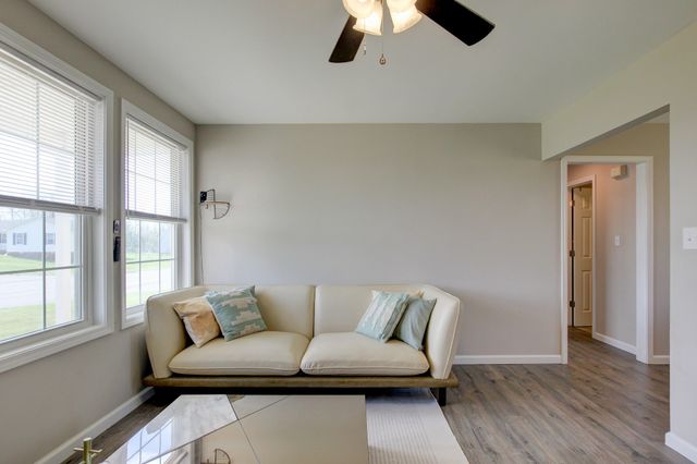 112 Pappy Dr, Oak Grove, KY 42262