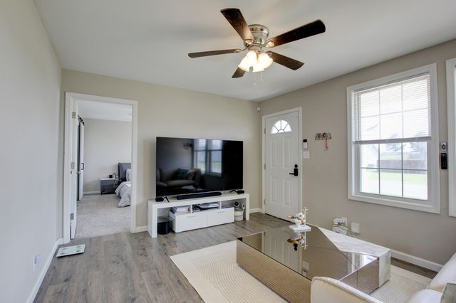 112 Pappy Dr, Oak Grove, KY 42262