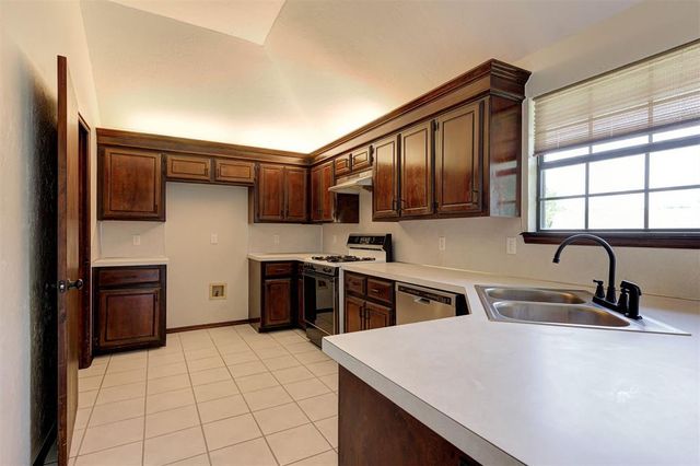 3053 SW 92nd Street, Oklahoma City, OK 73159