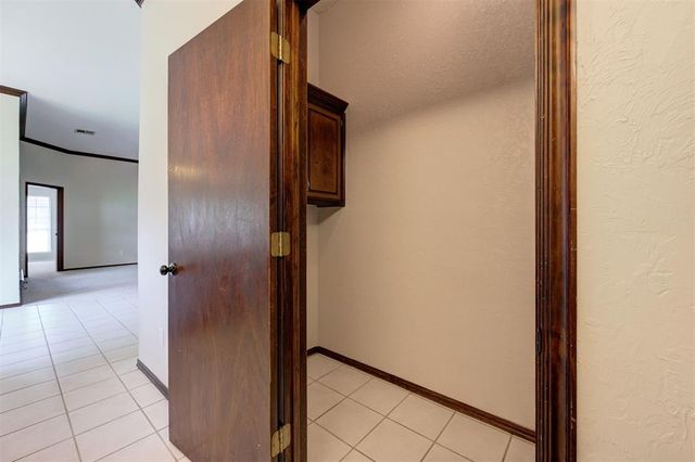 3053 SW 92nd Street, Oklahoma City, OK 73159