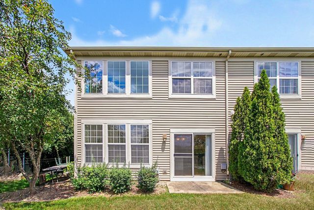 600 S Jade Lane, Round Lake, IL 60073