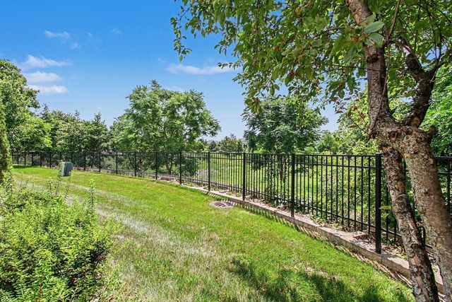 600 S Jade Lane, Round Lake, IL 60073